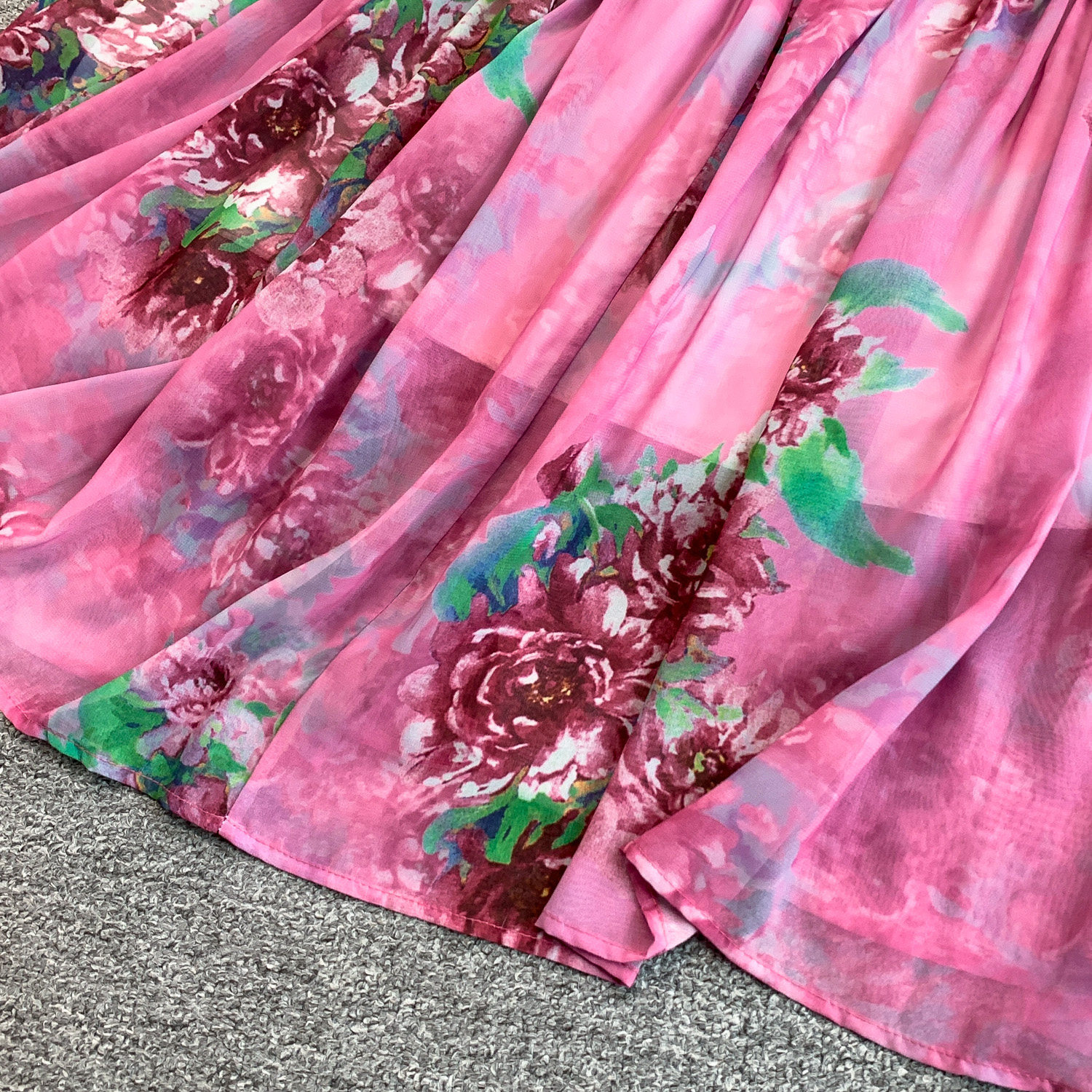 Women's Floral Ruffle Hem Maxi Dress with Puff Sleeves Elegant Romantic Design Flowy Chiffon One Size Fits Most_ecoleips.com