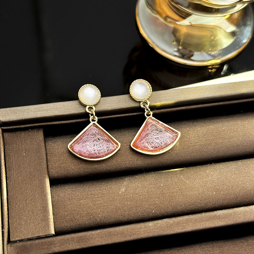 Pinza de oreja en forma de abanico de cristal de moda coreana Pendientes de diseño de nicho de alta gama sin orejas perforadas Pendientes de lujo ligero de nicho simple