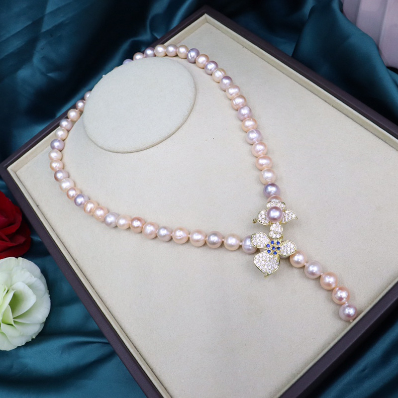 Organic universal necklace from pearl