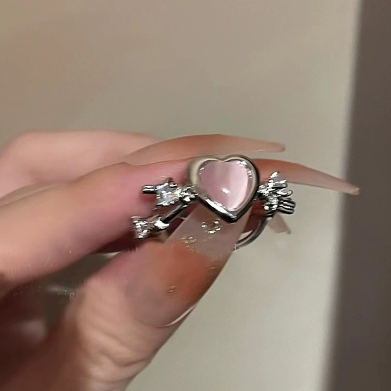 Fuchsia adjustable small design cute ring, light luxury style, on index finger