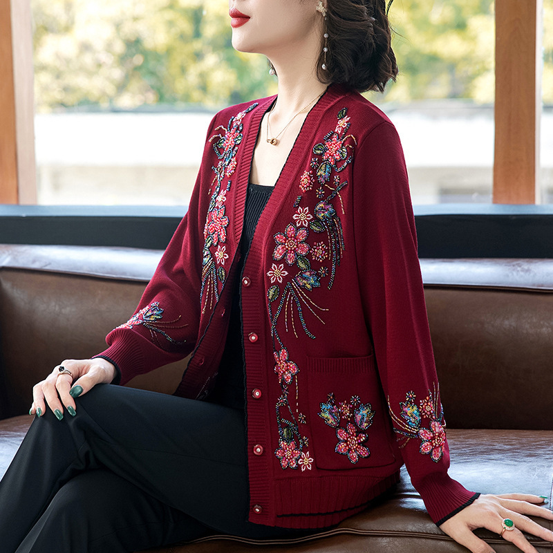 刺绣重工妈妈外套洋气中老年女秋装衣服老人春秋针织开衫老年上衣|undefined