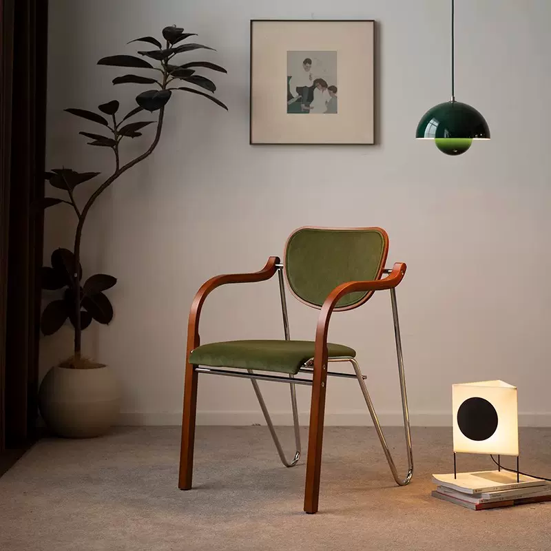 中古餐椅高档餐厅实木扶手铁艺电镀丝绒猫抓皮中古曲木椅子丝绒绿