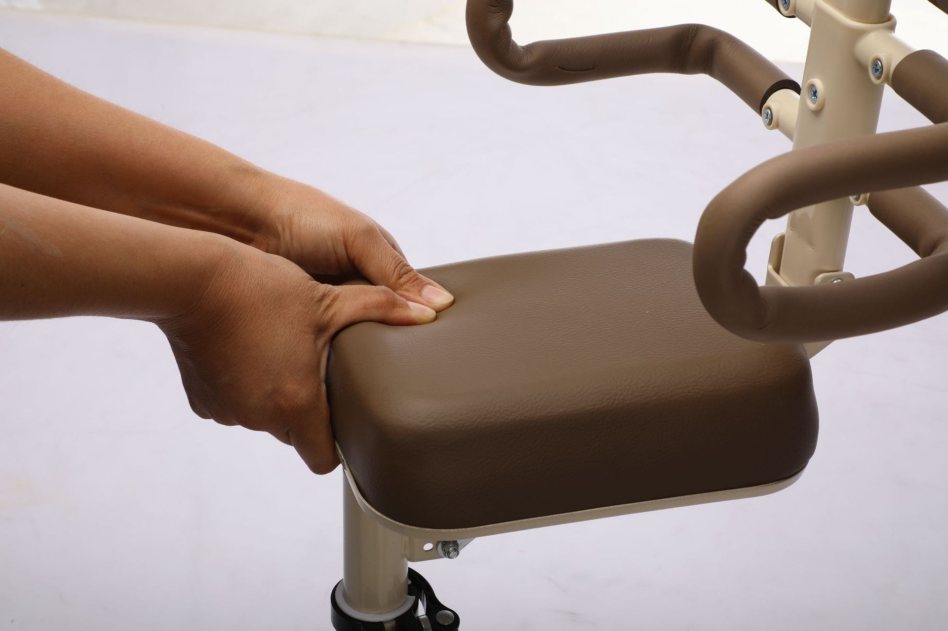 Electric Vehicle Child Seat, Front-Mounted Foldable Child Seat, Pedal Electric Scooter, Two-Way Baby Seat