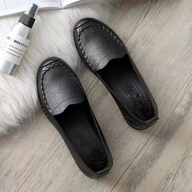 Zapatos de cuero suave de primavera y verano, zapatos de cuero de mediana edad, zapatos de trabajo de mujer negros, zapatos de mediana edad, cómodos, antideslizantes