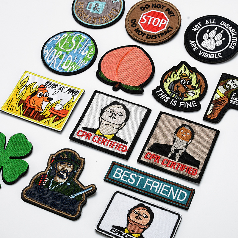 Traje de Velcro bordado carácter de dibujos animados táctica moral gancho paño pegatinas insignia sombrero mochila traje exterior pegatinas decorativas
