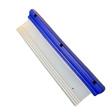 车用一字刮水板 汽车玻璃刮水器 刮水刀 雨刮板 洗车工具贴膜工具