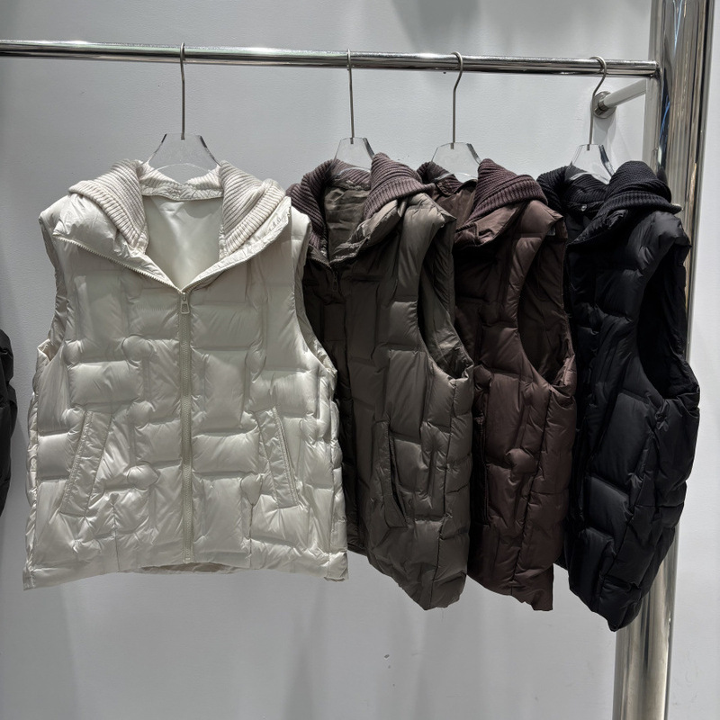 2025 Autumn and Winter New Fashion Knitted Hooded One-Line Rubberized Short Vest Vest Trendy Vest Jacket Trendy 2025 Autumn and Winter New Fashion Knitted Hooded One-Line Rubberized Short Vest Vest Trendy Vest Jacket Trendy