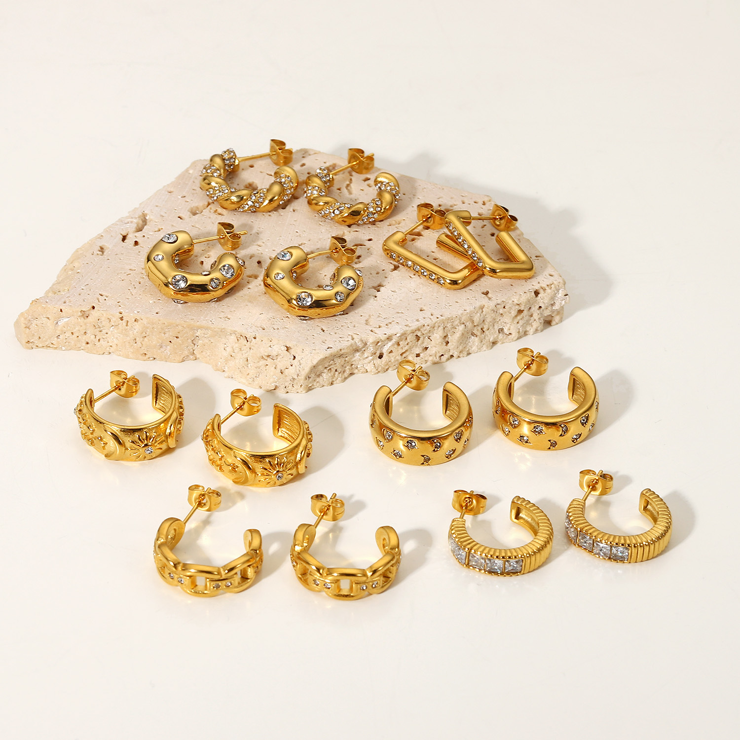 2022 new stainless steel earrings fashion 18K gold diamond C-shaped earrings