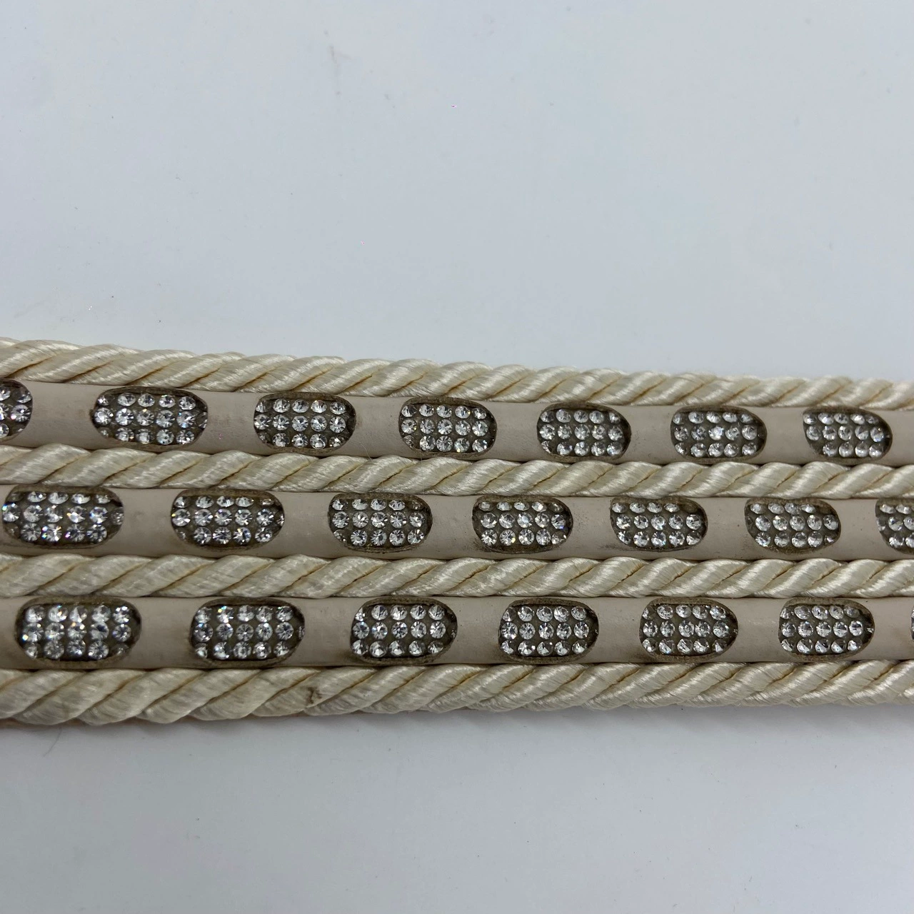 Новый PUpoe (стразы) подходит для всех видов одежды и обуви аксессуары верхняя комбинация ремне производителей