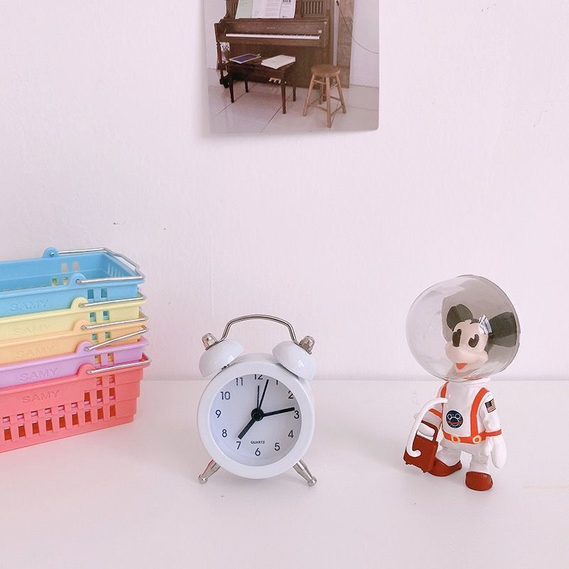 Simple mini cute small alarm clock student dormitory girl heart portable creative desktop desk clock decoration