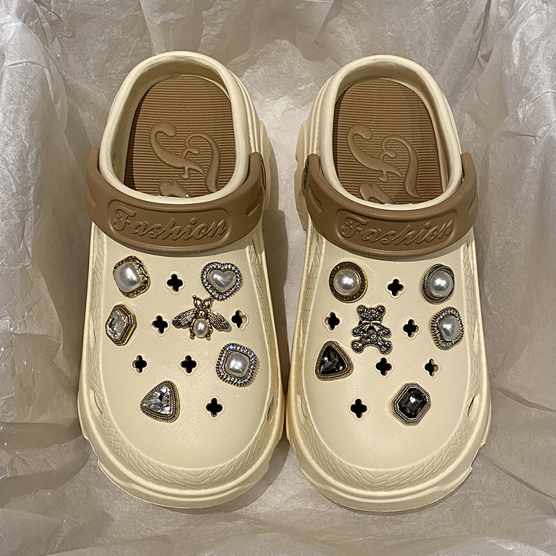 Eva Hole Shoes Instagram Style Summer 2024 New Thick-soled Non-slip Deodorant Slippers for Couples Slip-on Feeling Women's Summer Outer Wear