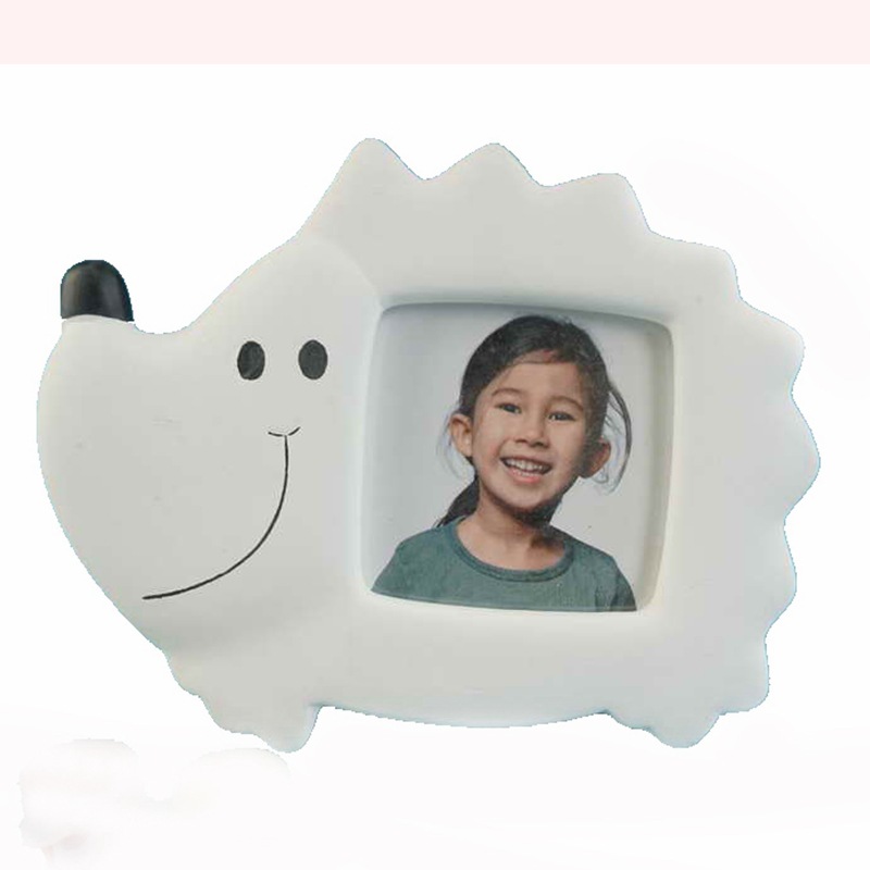Artesanías decoración simple erizo en blanco marco de fotos gatito de cerámica auto-pintado juguete infantil exquisito marco de fotos de mascotas de Europa y América