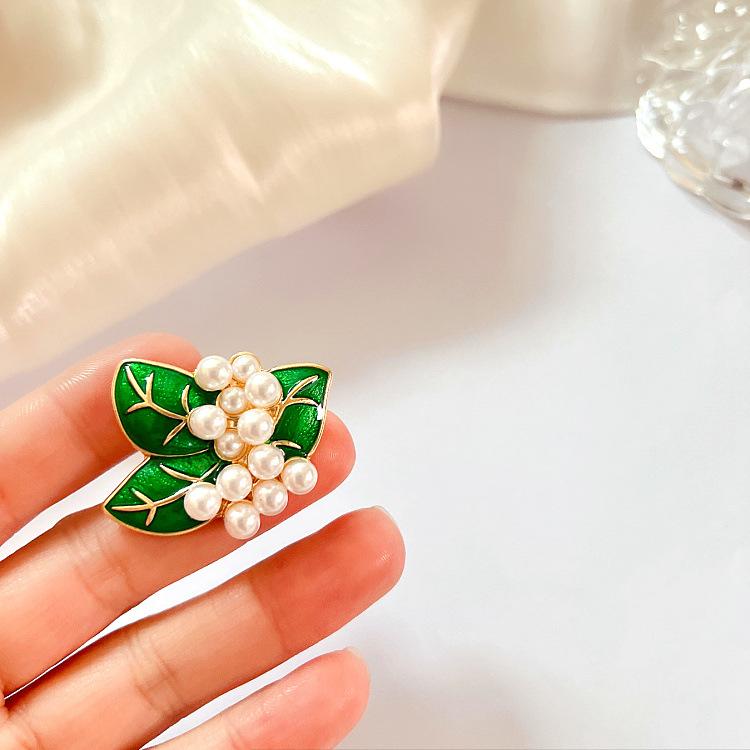 Women'S Gender Fashion Pin Flower Alloy Plating Artificial Pearls Women'S Brooches