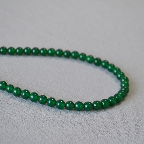 New Chinese style ethnic style ice transparent green agate chalcedony real stone beads simple temperament personalized short necklace clavicle chain