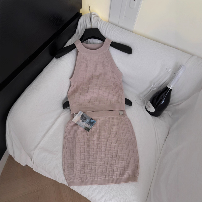 针织套装女秋气质挂脖无袖上衣包臀半裙短裙两件套2025秋季新款|undefined
