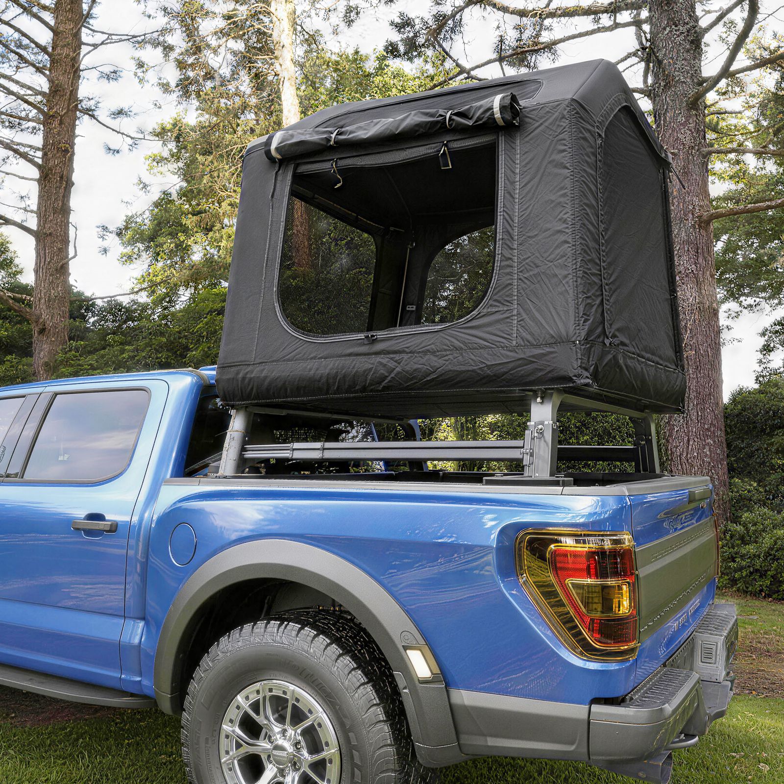 Inflatable roof tent for outdoor camping, SUV, tank, off-road, self-driving tours, car camping, foldable car tent