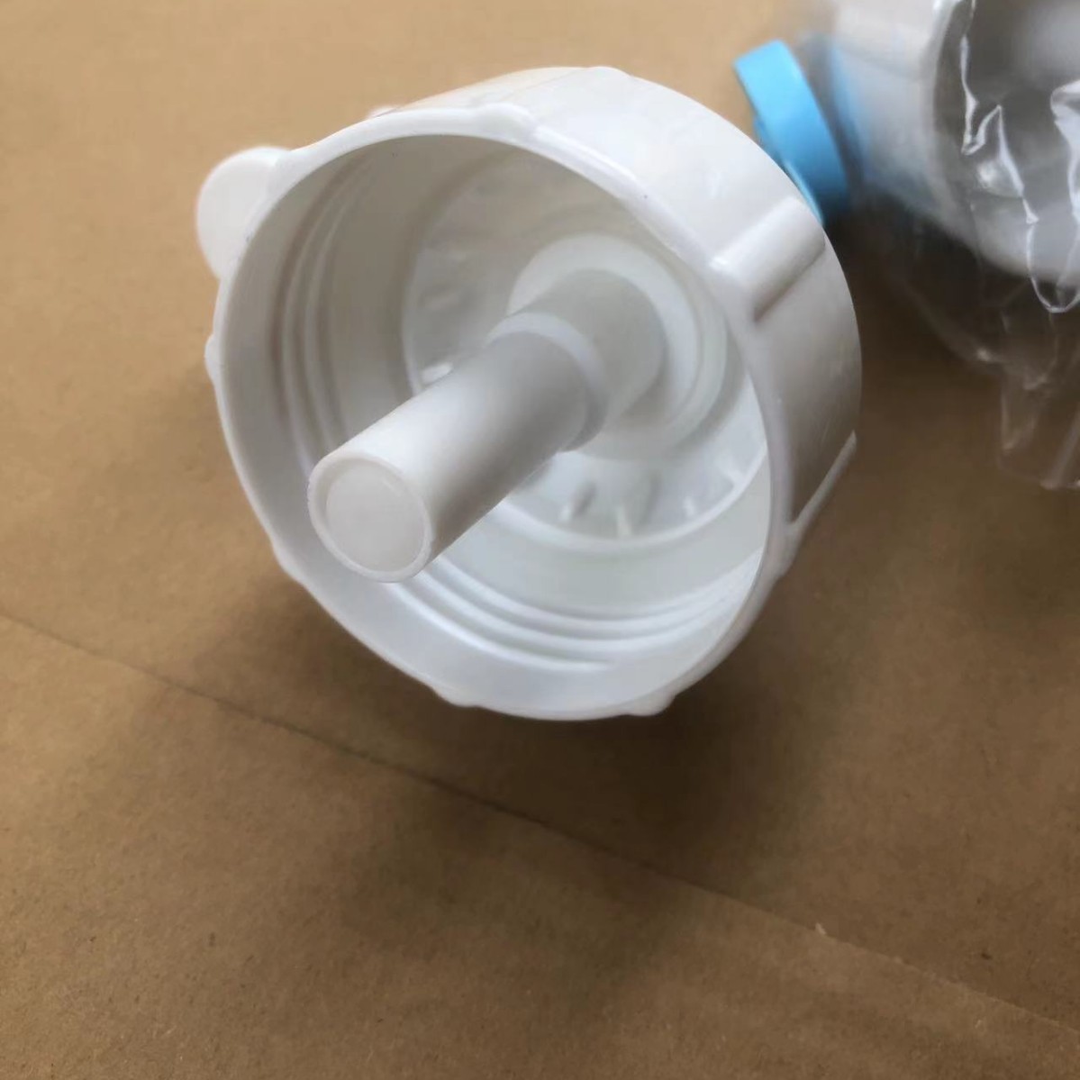 Barra de acero de fábrica barril cepillo de lavado dispensador de agua mineral barril cepillo de plástico esférico de agua pura limpieza largo mango cepillo cabeza