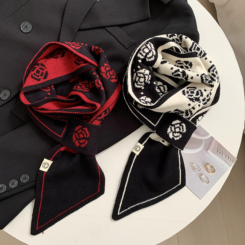 Pequeñas bufandas de orejas bufandas de mujeres otoño y invierno estilo coreano borde biselado dos lados de lana de punto pequeña bufandas de calor cuello