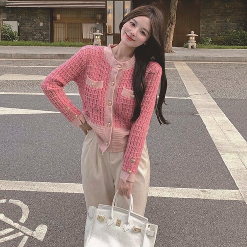 A new Japanese school-style, stylish and youthful knitted cardigan with a three-dimensional beaded floral sweater coat for women in the autumn of 2022 pic 9