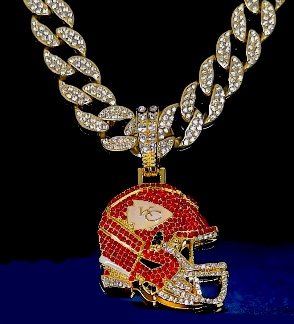 Europa y América Hip-Hop Viento lleno de diamantes Cuban Chain Jefes Colgante Casco Collar de hombre 1688 Joyas de aleación personalizadas