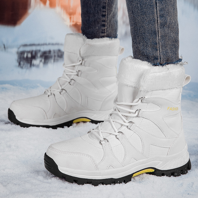Botas de nieve de comercio exterior hombres engrosan el terciopelo en invierno para mantener el calor, zapatos de algodón del noreste, piel y botas de algodón grandes