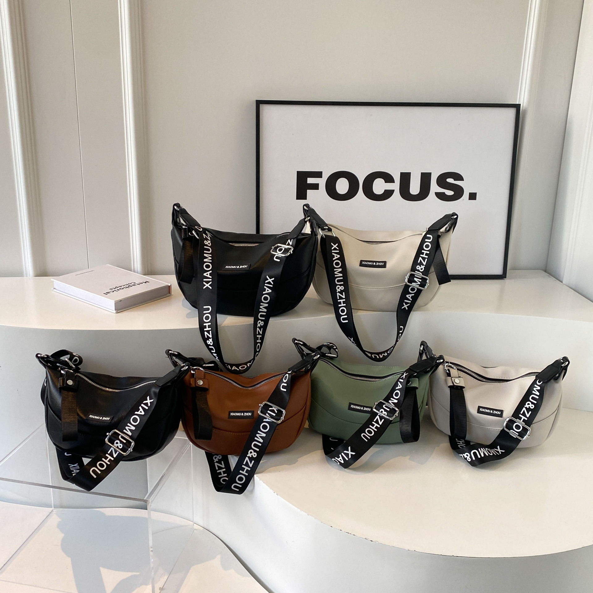 Bolso bandolera transfronterizo, bolso de bola de masa, bolso femenino, correa de hombro ancha, costura ligera, lujo ligero, aire de alta gama, celebridades de Internet fuera de un solo hombro