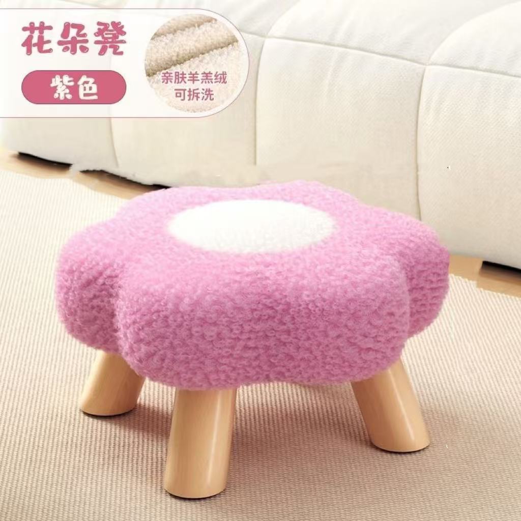Nuevo pequeño taburete flor princesa viento taburete bajo taburete ultra suave taburete de nubes para niños caseros lindos taburetes de peluche para cambiar zapatos image 5