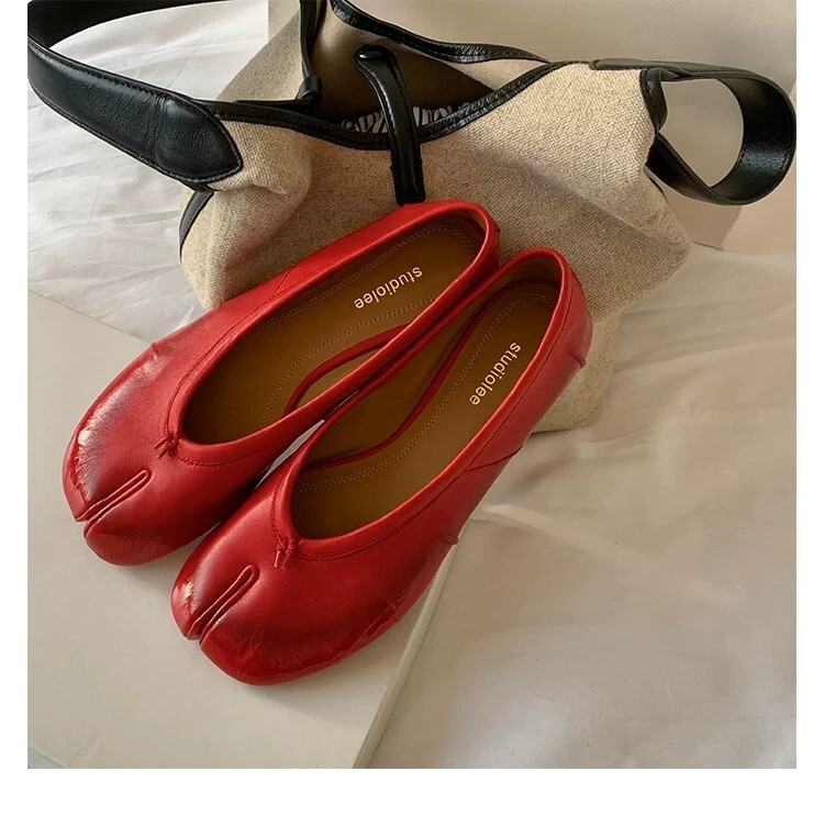 Grape Mom's Same Style Shoes Are Stunning, Featuring a Silk Ballet Style with Round Toe, Bow, Split Toe, and Chunky Heel for Women Grape Mom's Same Style Shoes Are Stunning, Featuring a Silk Ballet Style with Round Toe, Bow, Split Toe, and Chunky Heel for Women