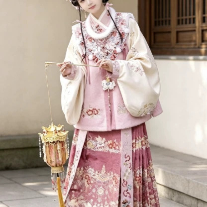 Traditional Chinese Hanfu set for New Year celebrations, including a thickened winter outfit with a horse-face design, suitable for women in autumn and winter, perfect for Christmas and New Year's