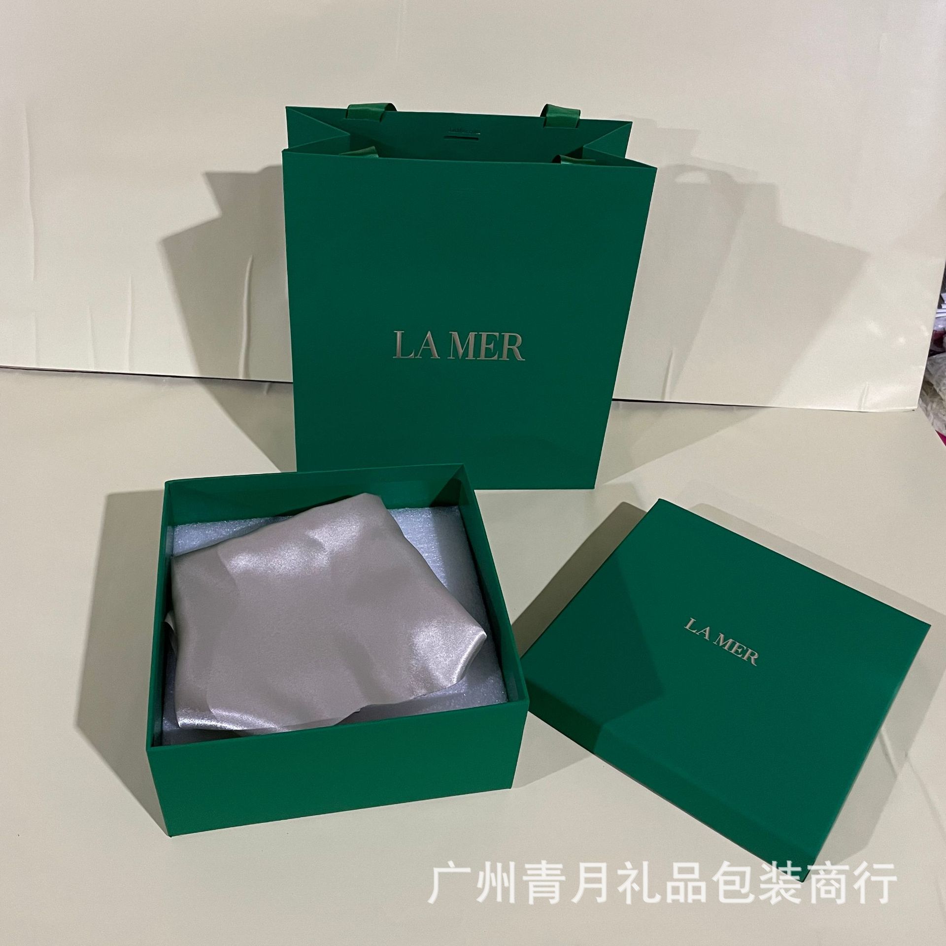 海家の包装箱の大きい/小さいギフトボックスの緑の中の礼袋の現物は卸売りします。