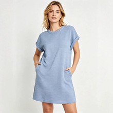 �W���羳����վŮ�b���R�d���ɫ����ڴ��B��ȹŮ���ĈA�Iȹ��