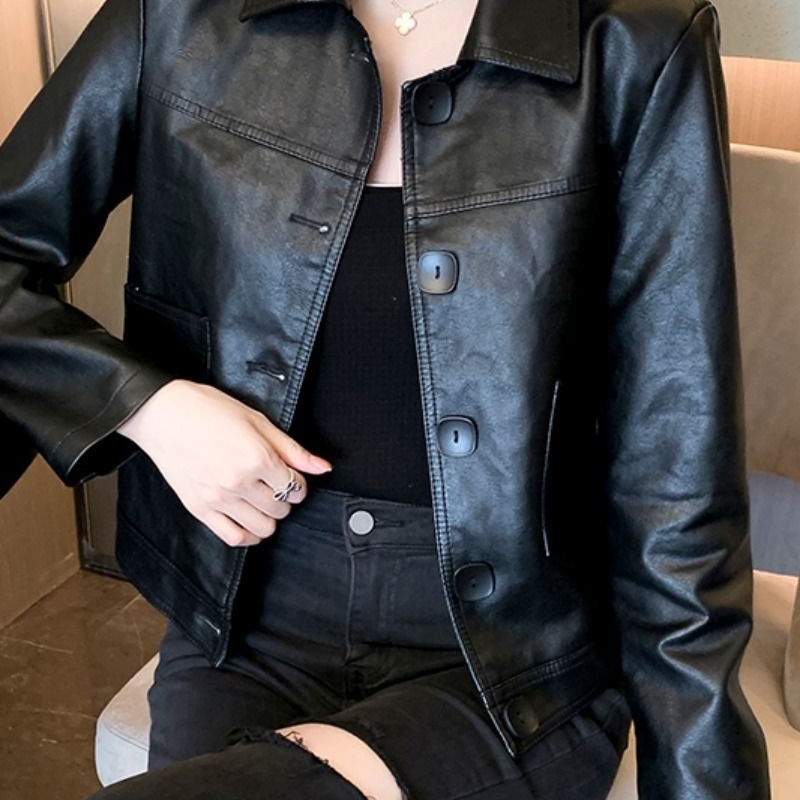 Spring and Autumn Short Leather Jacket for Women, Stylish Versatile Washed Leather Jacket with a Designer Biker Style for Women