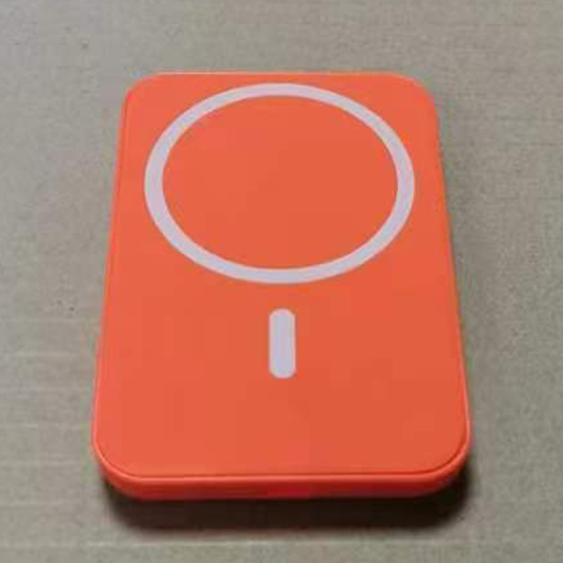 Mini tesoro de carga nueva fuente de alimentación portátil al aire libre de gran capacidad para teléfonos móviles generales 10000 pequeño tesoro de carga