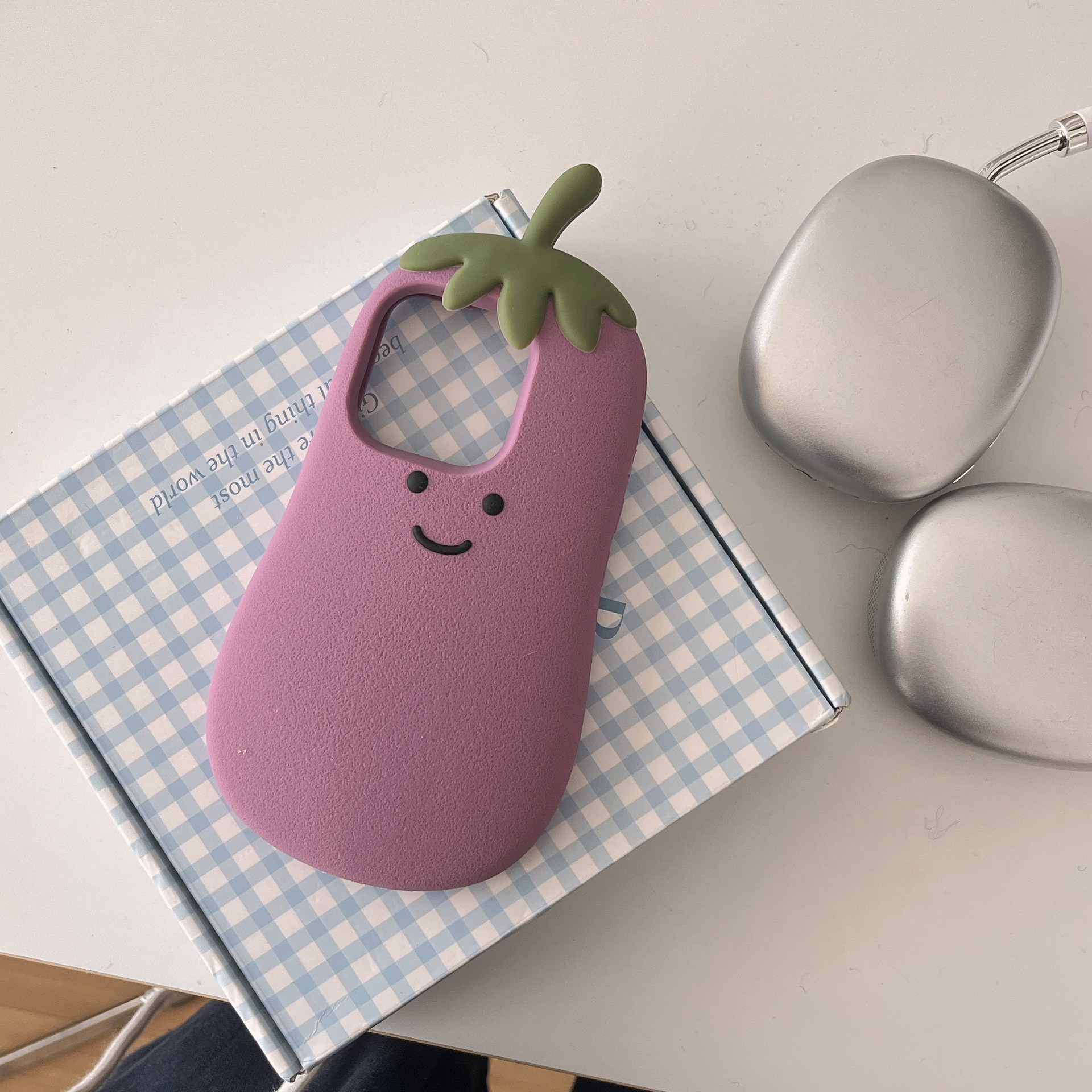 Silica Gel Eggplant Cute Phone Cases Phone Accessories display picture 5
