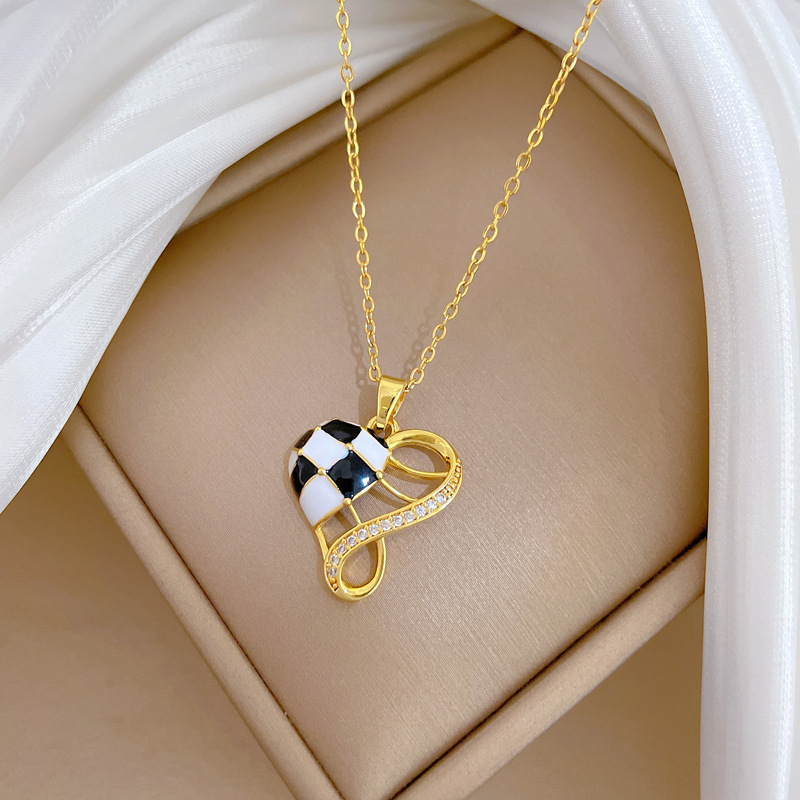 Elegant Houndstooth Diamond Necklace In Titanium Steel For Women_voghion.com