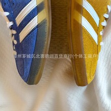 �����ӖЬGazelleУ�@��Ů�r�а��ϵ�ӖЬ���~����H�ٴ����eЬ