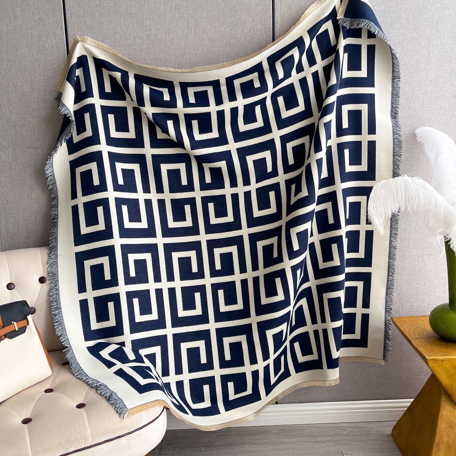 2023 Autumn and Winter New Style Cashmere Thickened Square Air Conditioned Shawl Tassel Warm Scarf for Women_voghion.com