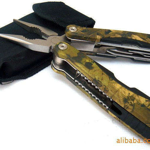 居家野营 多用组合工具钳 多功能老虎钳 迷彩折叠钳子（大号）