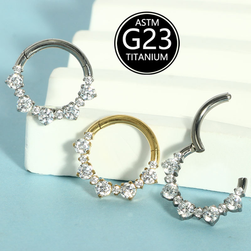 16G labret stud size and finish detail