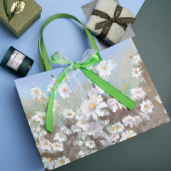 Oil painting style summer daisy gift bag exquisite birthday gift bag gift bag bow ribbon paper bag