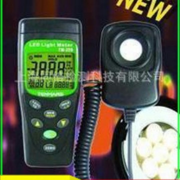 TM-209数字照度计/光照度计 灯光照度测试LED自动换档照度测量仪