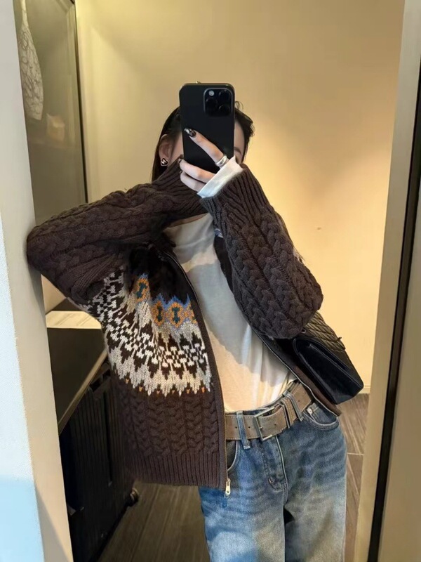 2025 Autumn Hooded Jacquard Thick Cardigan Women's Pure Cashmere Sweater European Heavy Industry Thick Wool Knitted Sweater Jacket 2025 Autumn Hooded Jacquard Thick Cardigan Women's Pure Cashmere Sweater European Heavy Industry Thick Wool Knitted Sweater Jacket