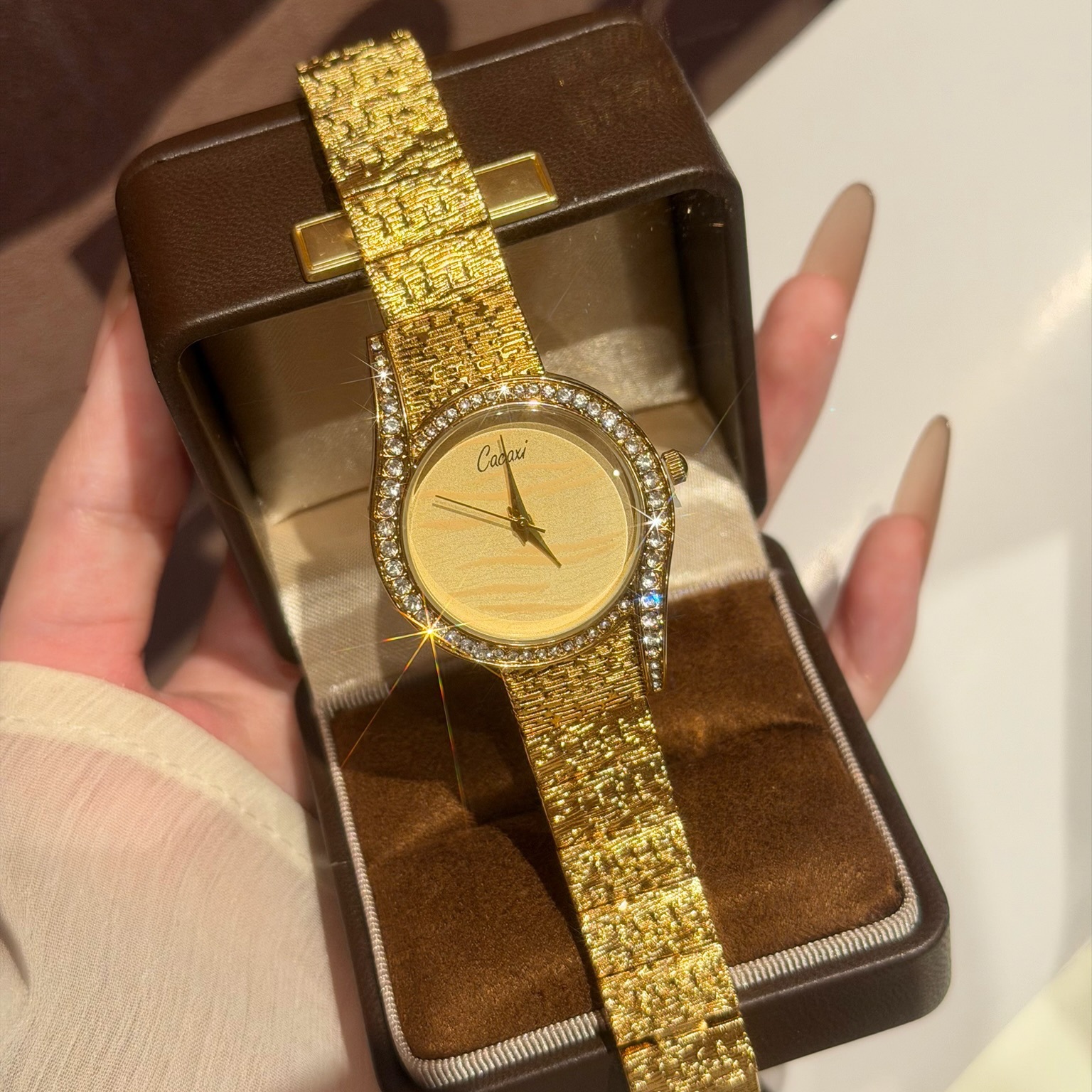 Retro Wheat Ear Women's Watch, Light Luxury Diamond-Encrusted Bri