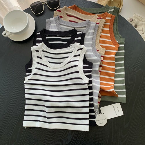 Women's Round Neck Knit Small Backless Top with Striped Color Matching, 2024 Spring, Fitted and Slimming, Versatile and Sleeveless
