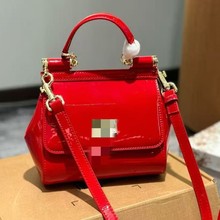 DG�¿�r����Ƥ��ƤŮʿ���� �߼����^��ţƤб��������W���L