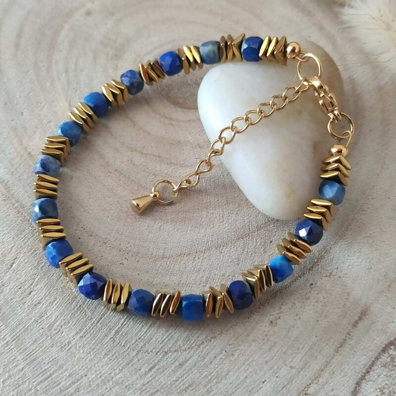 Exquisite and Fashionable Natural Stone Lapis Lazuli Pink Crystal Beaded Stainless Steel Bracelet with Square Gold Nugget Jewelry Wholesale in Europe and America Exquisite and Fashionable Natural Stone Lapis Lazuli Pink Crystal Beaded Stainless Steel Bracelet with Square Gold Nugget Jewelry Wholesale in Europe and America