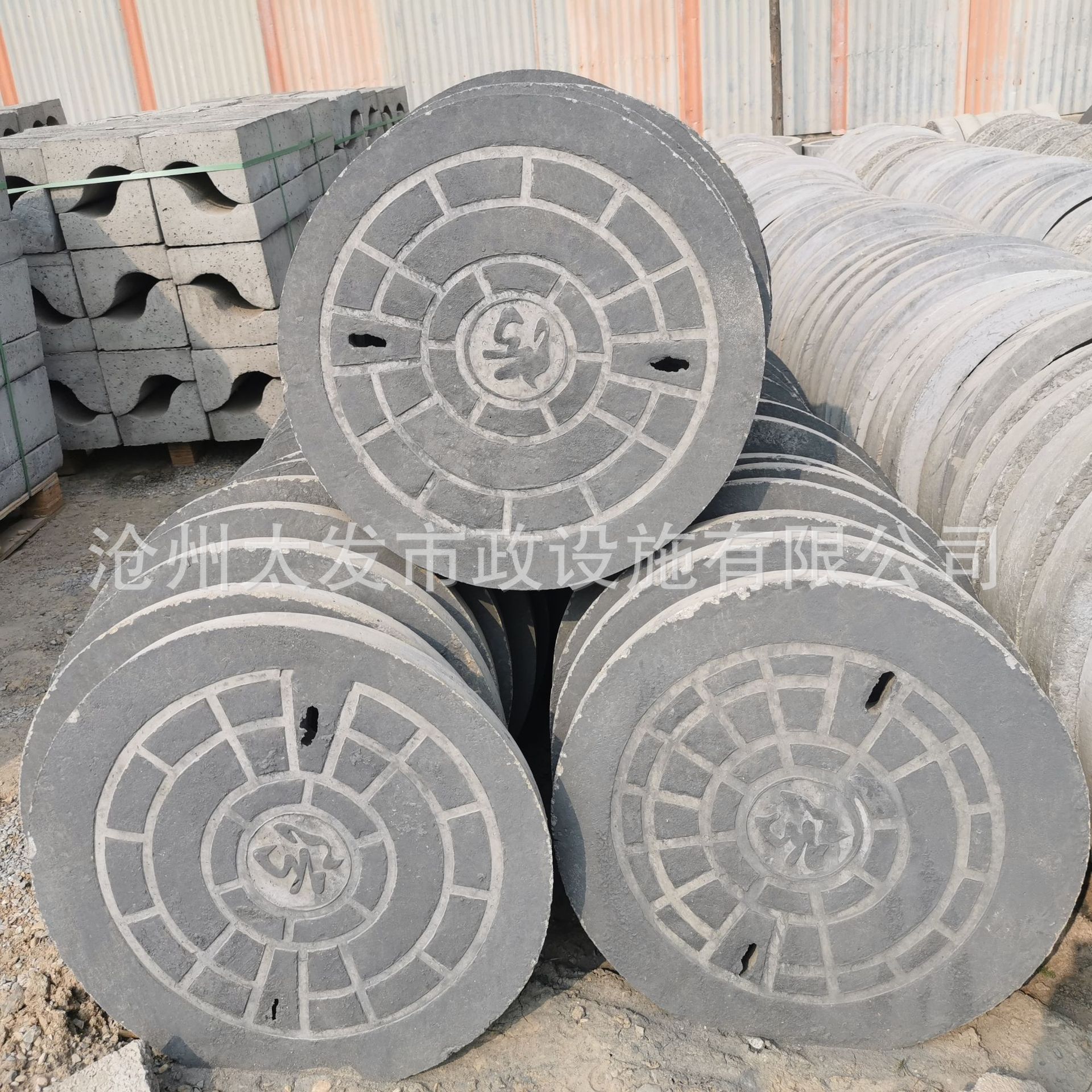 钢筋混凝土井盖 预制钢纤维井盖 水泥井盖 现货供应钢纤维井盖