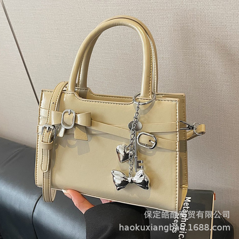 Small shoulder bag, retro handheld one-shoulder bag