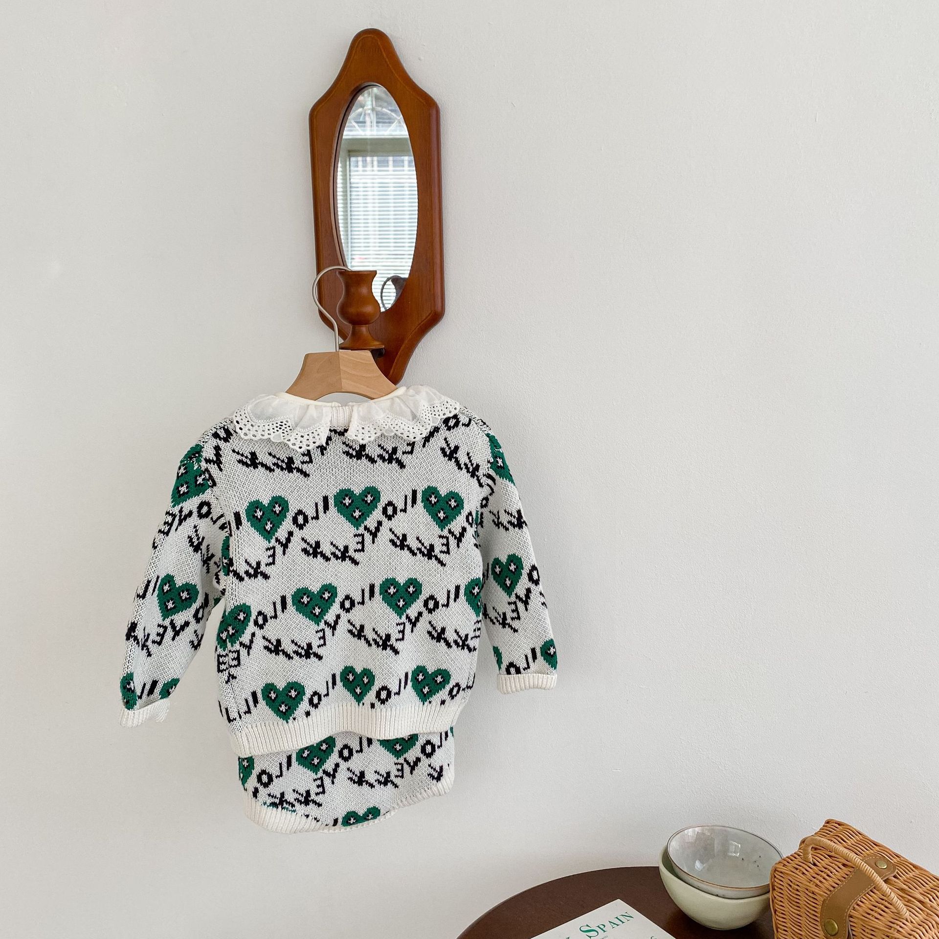 Pull bébé automne et hiver 2024, lettres d'amour brodées, cardigan en fil de coton, tricoté avec une veste_voghion.com