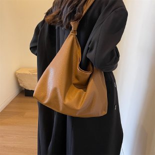 バッグ女2023新型通勤大容量レトロ脇下斜め学生カジュアルソフト皮シンプル香港風シングル肩|undefined